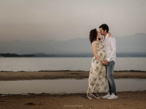 FOTOGRAFIA MATERNITA' GRAVIDANZA LAGO DI GARDA